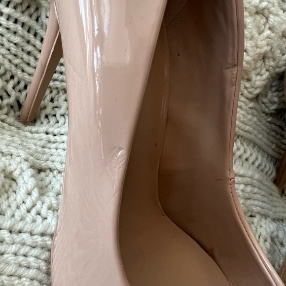 Aldo Stessy Nude Pump High Heels, size 6, brand new w/ slight scratch. - Picture 4 of 4